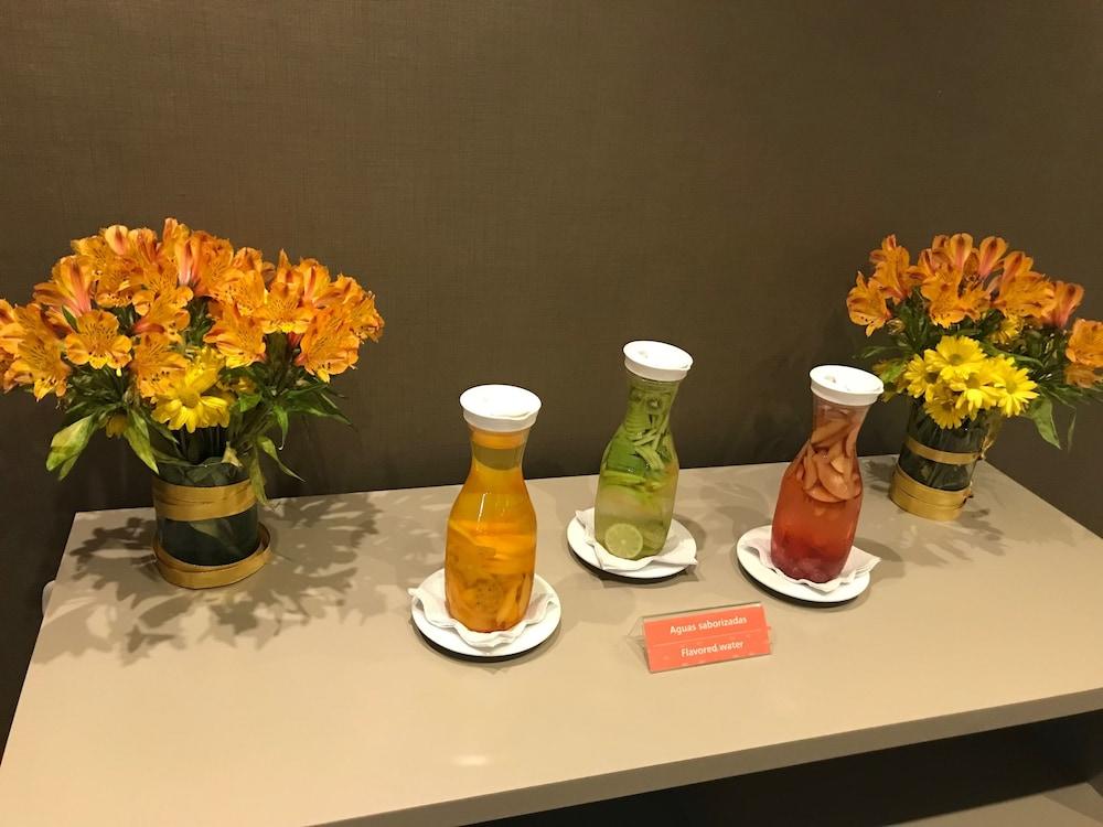 Hampton By Hilton Bogota Usaquen Zewnętrze zdjęcie