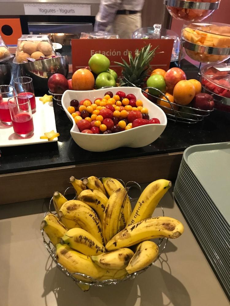 Hampton By Hilton Bogota Usaquen Zewnętrze zdjęcie